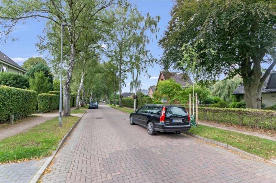 Verkehrsberuhigte Anwohnerstraße Einfamilienhaus Großhansdorf