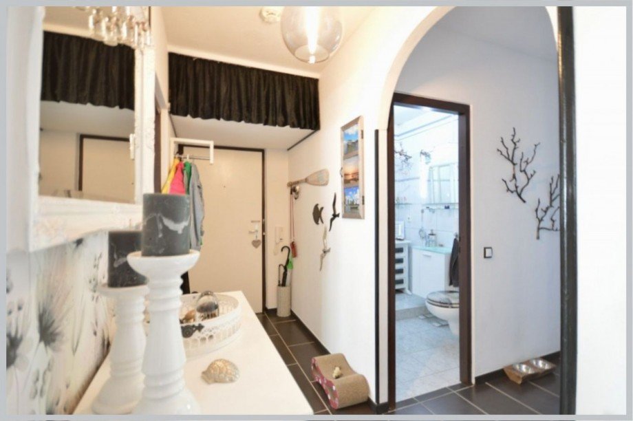 Zentrale Diele Etagenwohnung Ammersbek