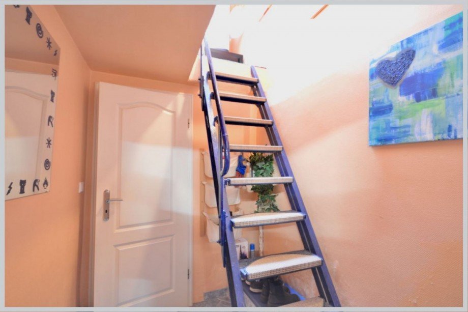 Treppe zum DG des Hinterhauses Einfamilienhaus Hamburg