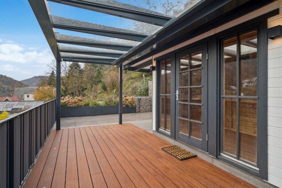 Überdachter Freisitz mit Gartenhaus & Terrasse Penthousewohnung Heidelberg