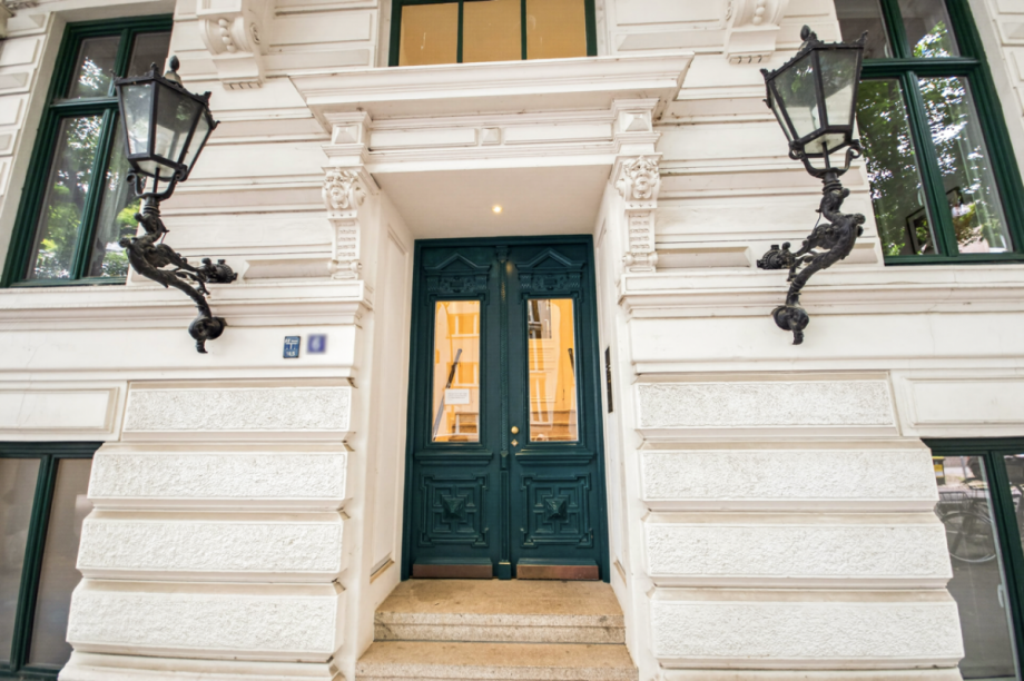 Opulenter Hauseingang Penthousewohnung Hamburg