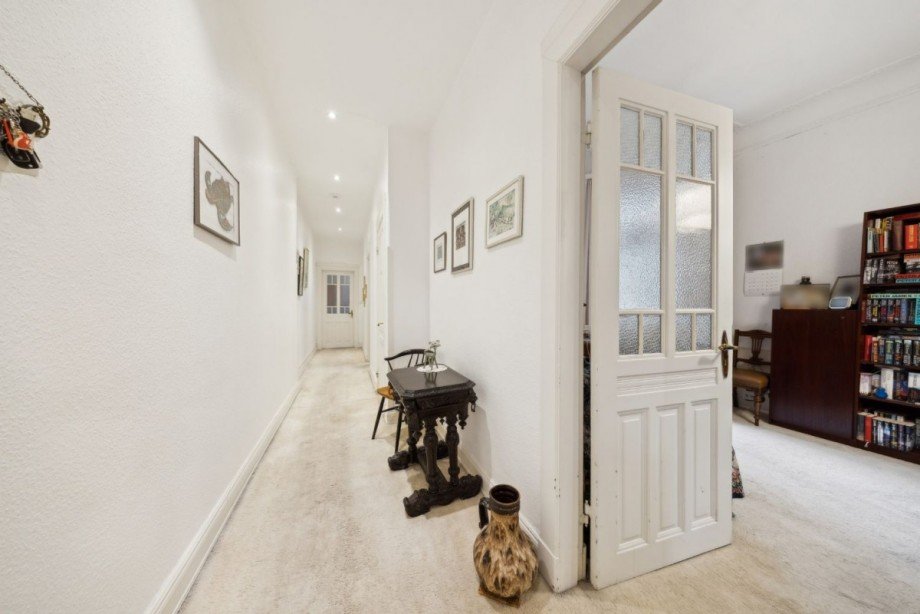 Zentrale Diele mit Flur Erdgeschosswohnung Hamburg