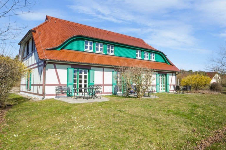 Ein Exklusivangebot im Alleinauftrag der 4TREE CAPITAL Real Estate GmbH Dranske - Rügen Reihenendhaus NATUR. RUHE. OSTSEE – IDYLLISCHES REIHENENDHAUS IM FERIENDORF AUF RÜGEN