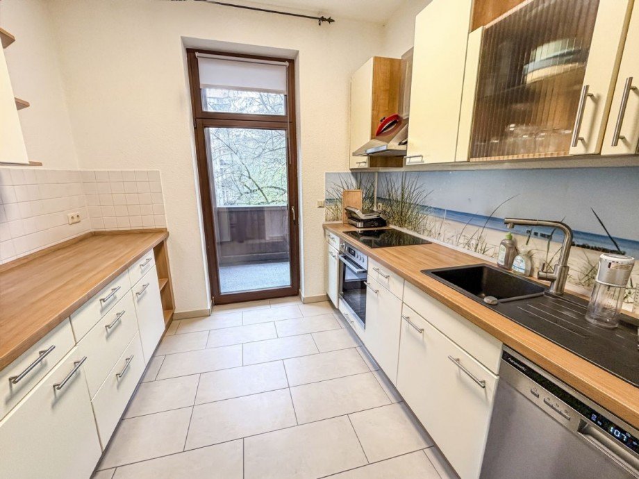 Küche mit Balkonzugang Etagenwohnung Leipzig