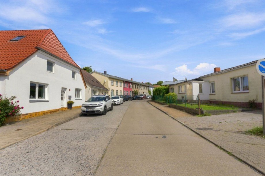 Straßenansicht Richtung Ortsmitte Einfamilienhaus Dassow