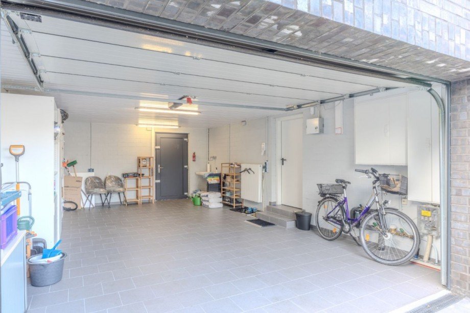 Große Garage mit Zugang zum Haus & Garten Einfamilienhaus Ammersbek