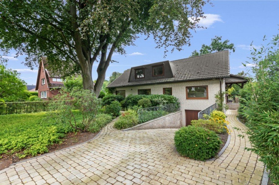 Eingangsansicht des Hauses Einfamilienhaus Großhansdorf