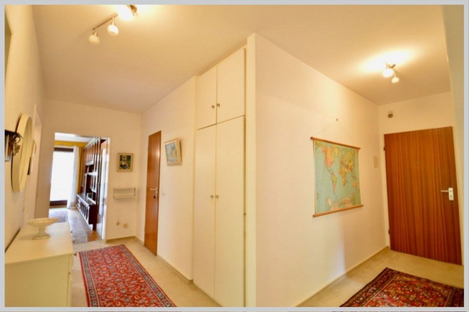 Große, zentrale Diele Erdgeschosswohnung Hamburg