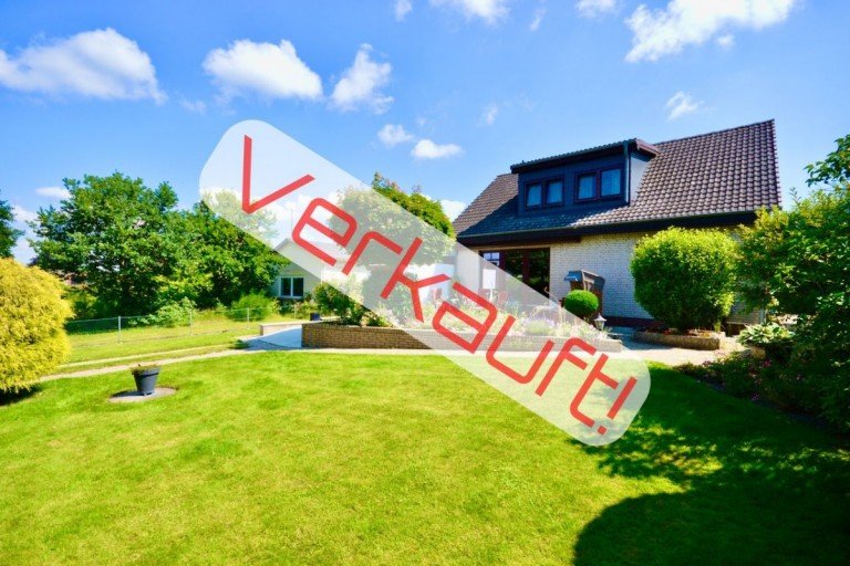 Zum Bestpreis im Alleinauftrag der 4TREE CAPITAL Real Estate GmbH verkauft! Klein Rönnau - Kreis Bad Segeberg Einfamilienhaus VERKAUFT! EINFAMILIENHAUS-ENSEMBLE AUF EINEM PARKÄHNLICHEN GRUNDSTÜCK MIT REMISE
