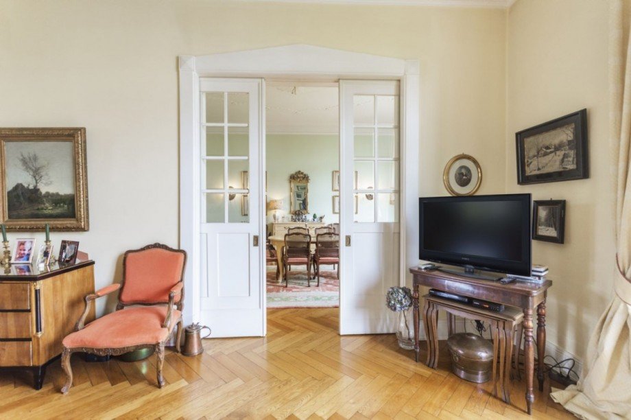 Kassettentür zum Esszimmer Etagenwohnung Hamburg