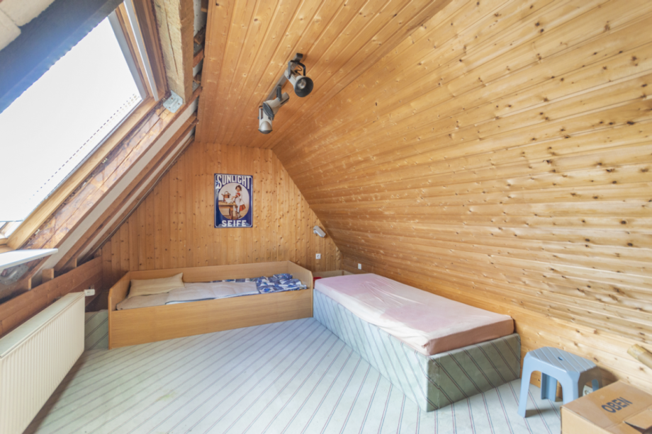 Teilausgebauter Spitzboden als Gäste- od. Spielzimmer Einfamilienhaus Großhansdorf