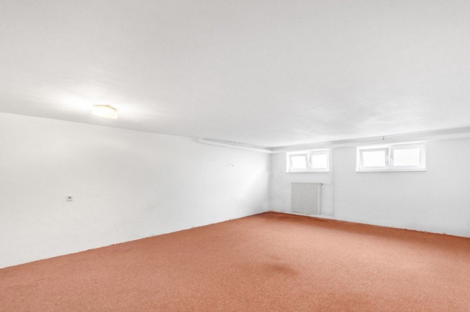 Beheizter Hobbyraum-1 im Souterrain Einfamilienhaus Grünendeich