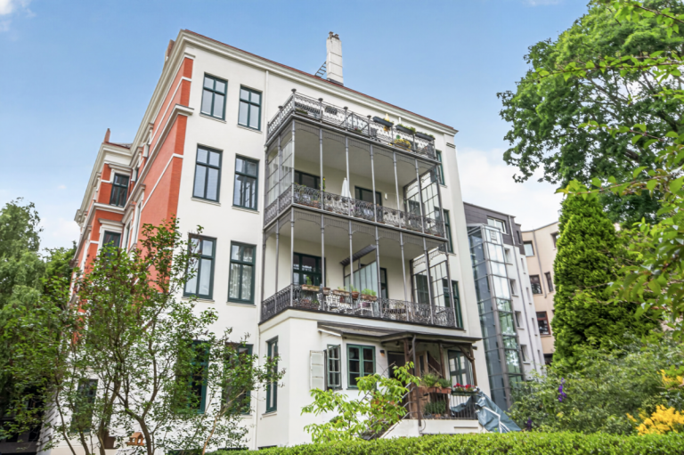Ein Exklusivangebot im Alleinauftrag der 4TREE CAPITAL Real Estate GmbH Hamburg Penthousewohnung OVER THE TOP: PENTHOUSE MIT DACHTERRASSE UND 360°-VIEW