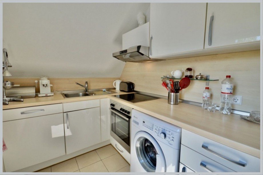Moderne Einbauküche Dachgeschosswohnung Hamburg-Fuhlsbüttel