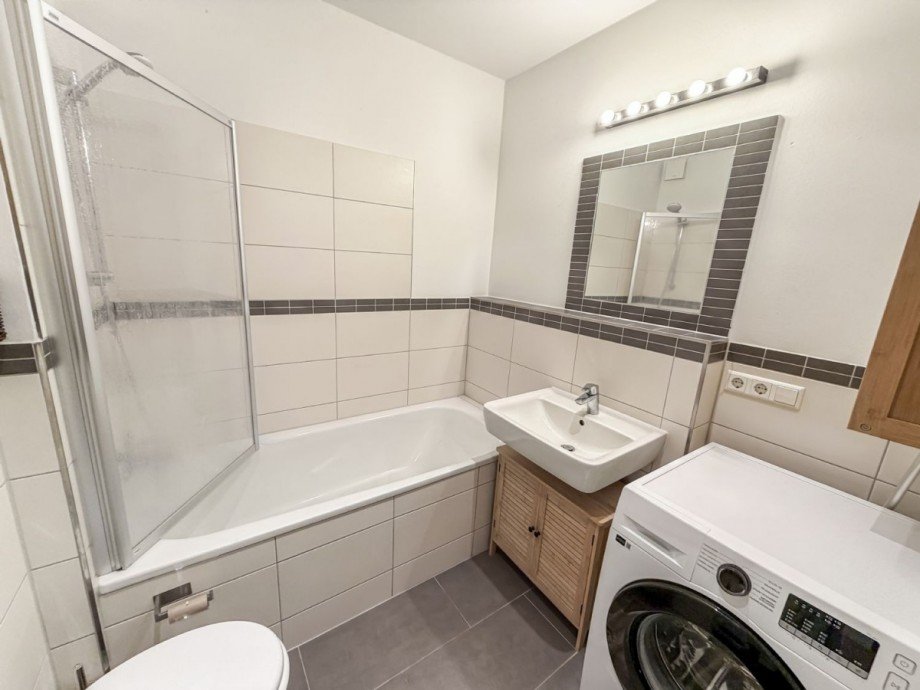 Vollbad mit Waschmaschine Etagenwohnung Leipzig