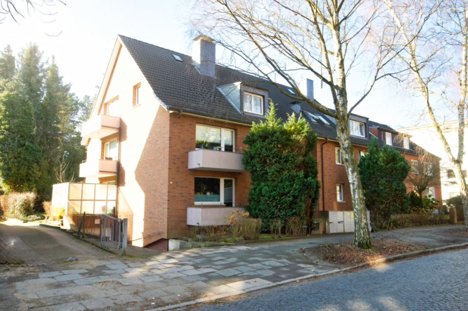 Giebelansicht des Hauses Erdgeschosswohnung Hamburg