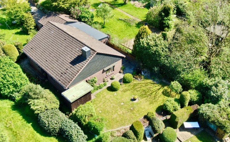 Erfolgreich im Mandantenauftrag verkauft! Schenefeld - Kreis Steinburg Einfamilienhaus VERKAUFT! FAMILIENGERECHTER BUNGALOW IN RUHIGER TOPLAGE VON SCHENEFELD