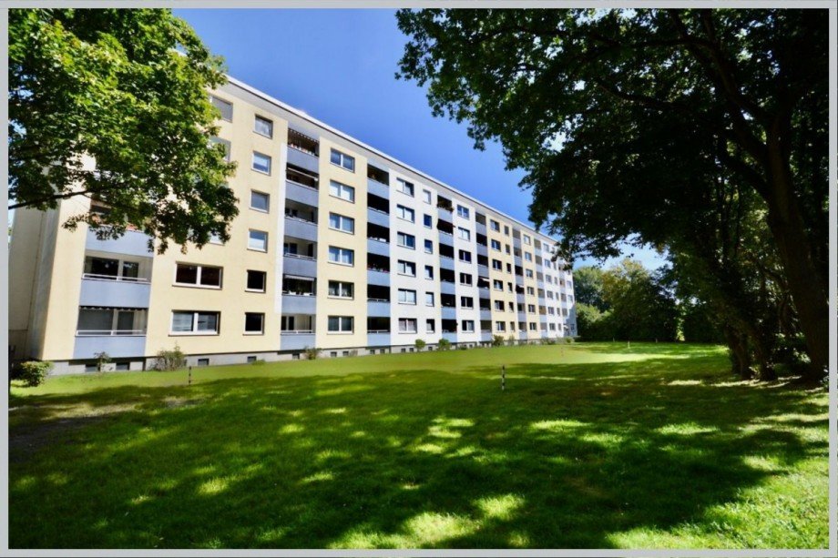 Gartenansicht des Hauses Etagenwohnung Ammersbek