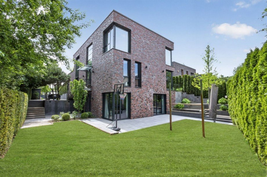 Ein Exklusivangebot im Alleinauftrag der 4TREE CAPITAL Real Estate GmbH Villa Großhansdorf