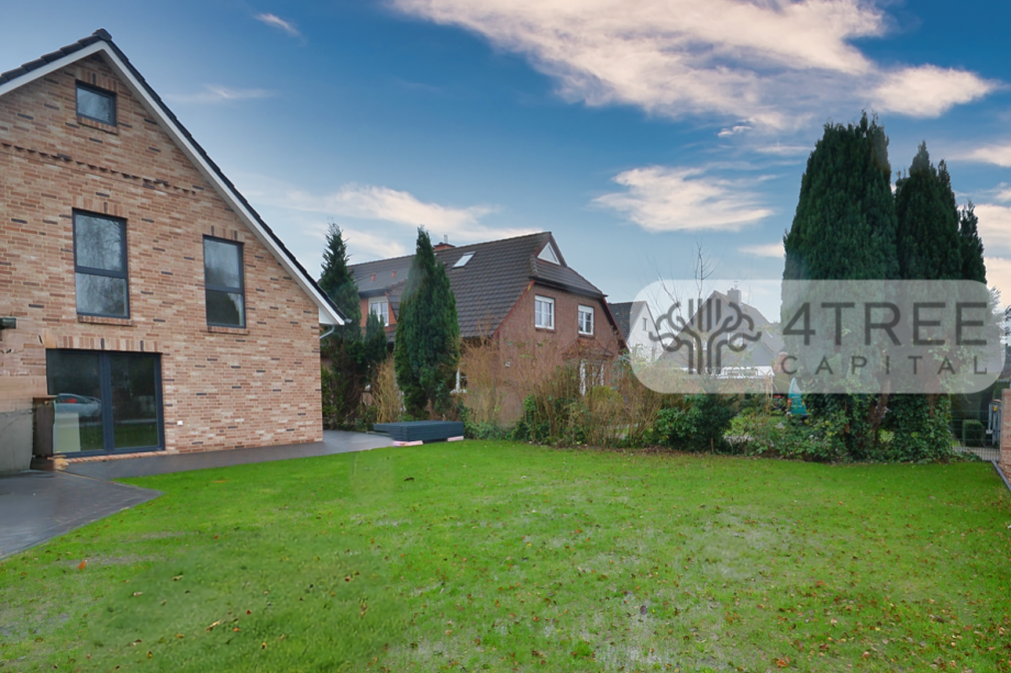 Giebelseite mit Garten 22a Doppelhaush�lfte Hamburg