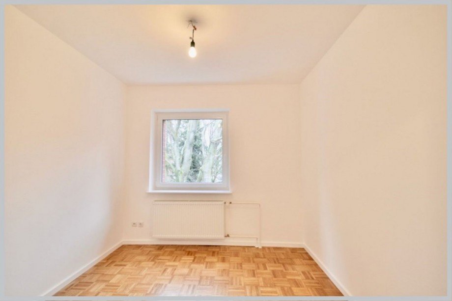 Gemütliches Schlafzimmer o. Büro Dachgeschosswohnung Hamburg