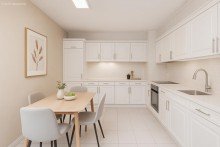Wohnküche im EG (KI) RAUM FÜR FAMILIE. PLATZ FÜR IDEEN. EIN HAUS MIT GESCHICHTE IN OSTSEENÄHE.