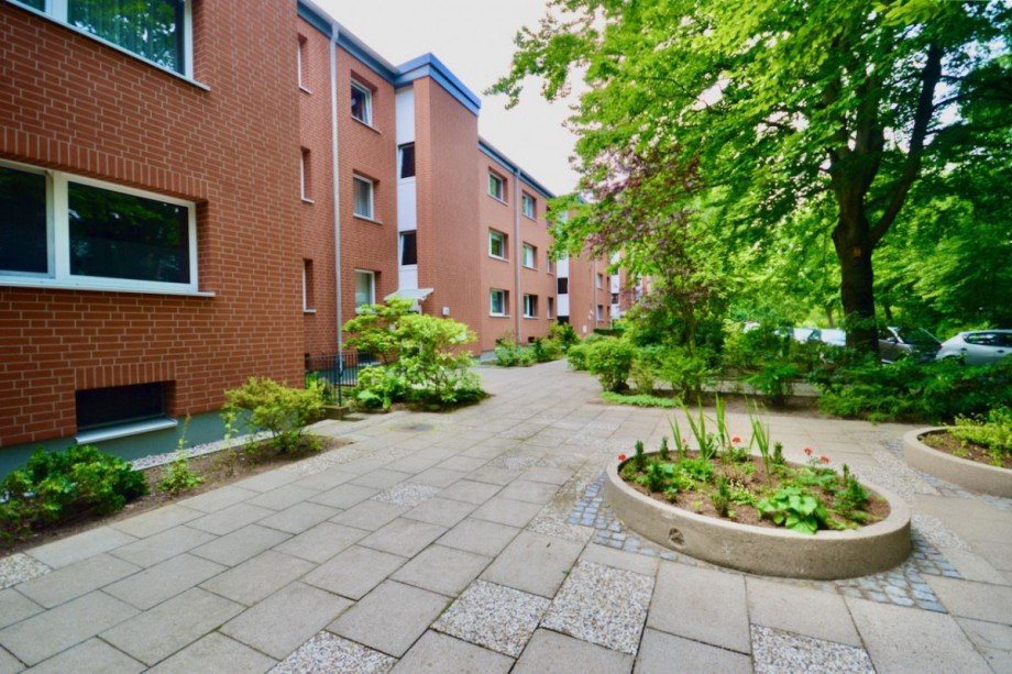 Vorgarten_Objekt - 1 Dachgeschosswohnung Hamburg