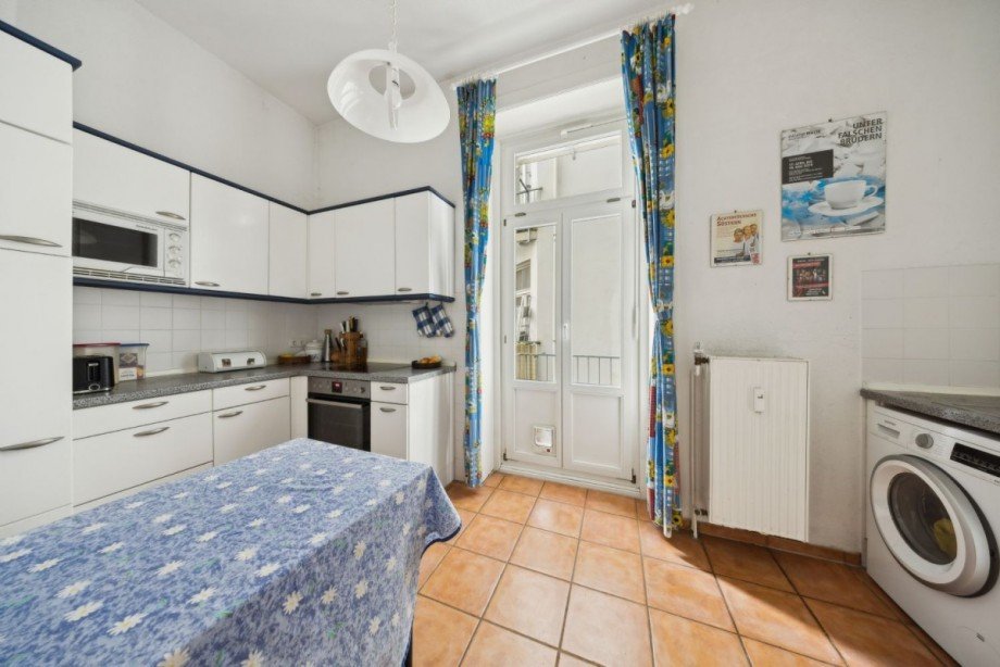 Geräumige Küche mit Essplatz & Balkon Erdgeschosswohnung Hamburg
