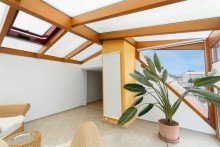 Wintergarten mit Zugang zum Wohnzimmer im DG RAUM FÜR FAMILIE. PLATZ FÜR IDEEN. EIN HAUS MIT GESCHICHTE IN OSTSEENÄHE.