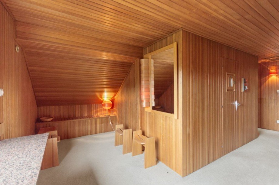 Ruhebereich der Sauna im DG Einfamilienhaus Großhansdorf