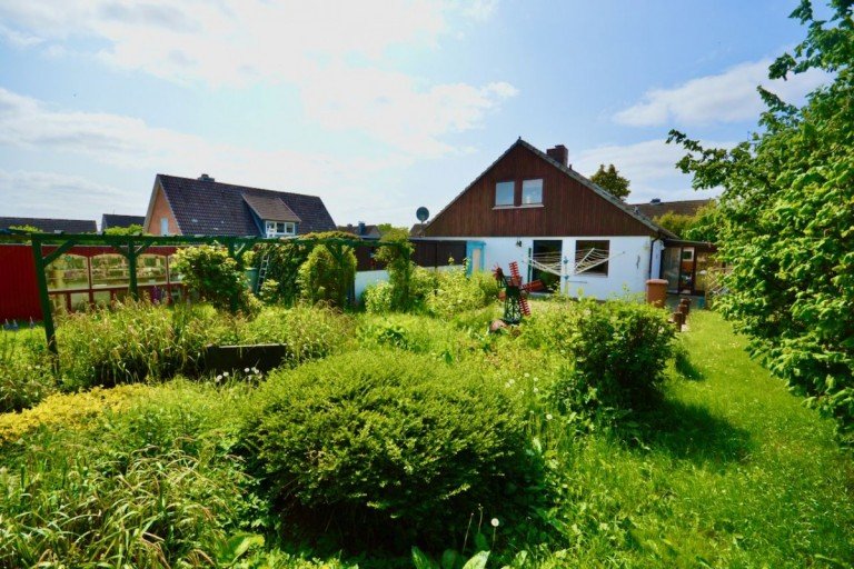 Erfolgreich im Mandantenauftrag verkauft! Weede - Kreis Segeberg Einfamilienhaus VERKAUFT! GROSSES FAMILIENREFUGIUM AM SEGEBERGER SEE