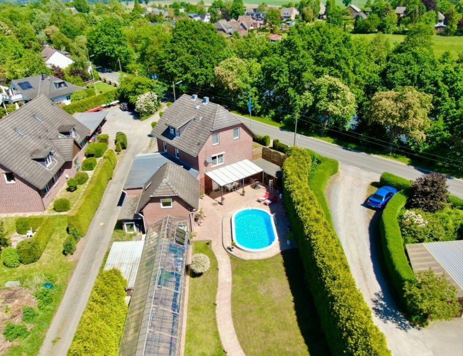 Luftaufnahme_Haus mit Dove-Elbe Einfamilienhaus Hamburg