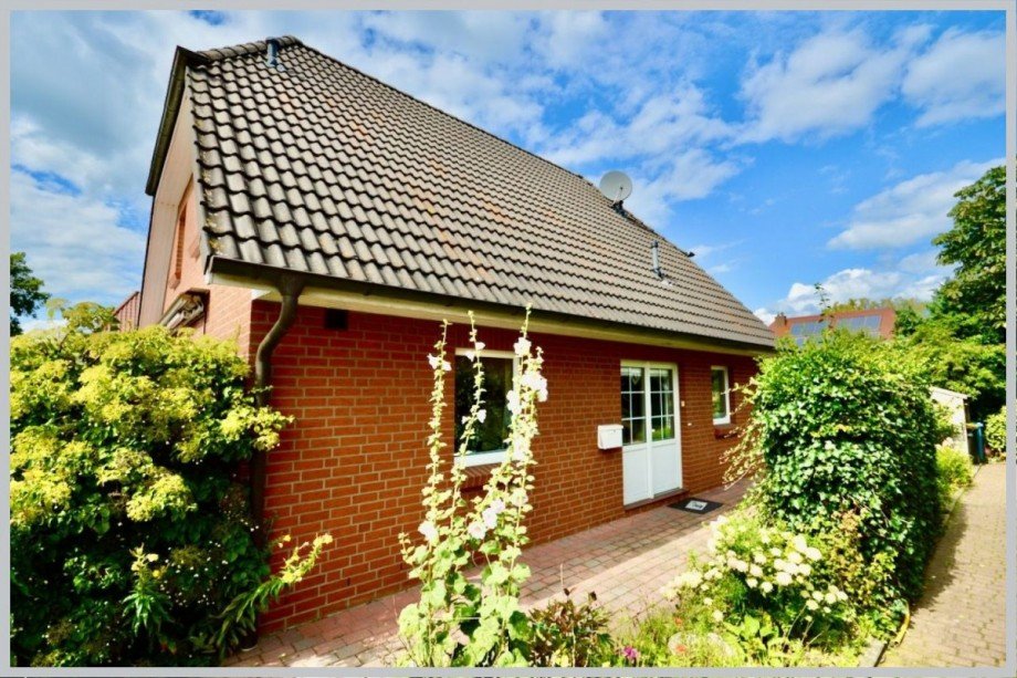 Eingangsansicht des Hauses Einfamilienhaus Jersbek