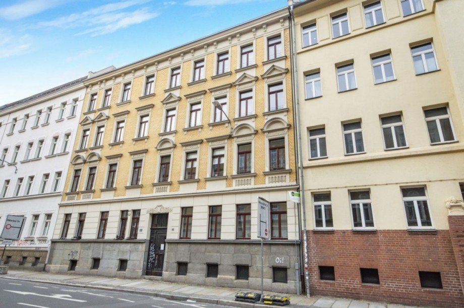 Straßenansicht rechts Etagenwohnung Leipzig