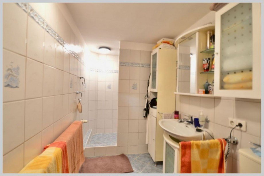 Duschbad im EG des Hinterhauses Einfamilienhaus Hamburg
