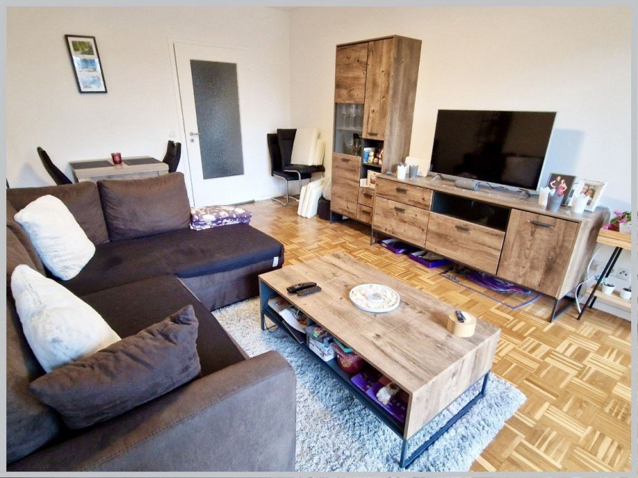 Geräumiges Wohn- und Esszimmer Dachgeschosswohnung Hamburg