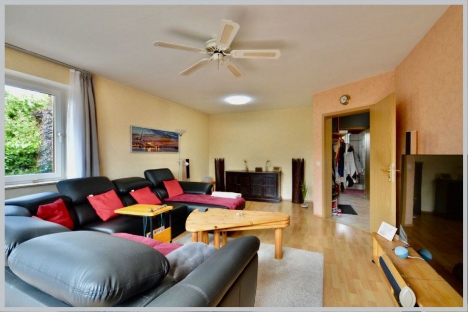 Helles Wohnzimmer Einfamilienhaus Jersbek