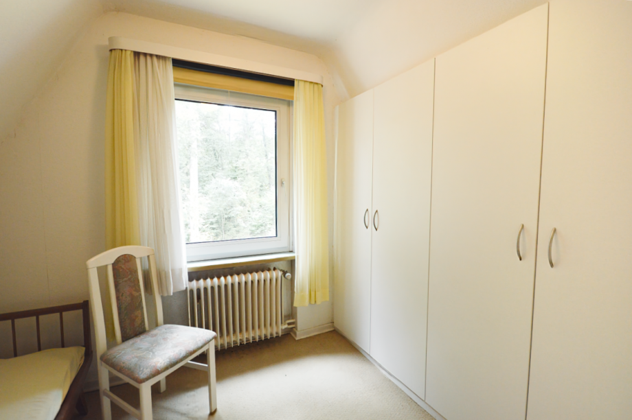 Ursprünglicher Zustand: Ankleide bzw. Büro im DG Einfamilienhaus Kakenstorf