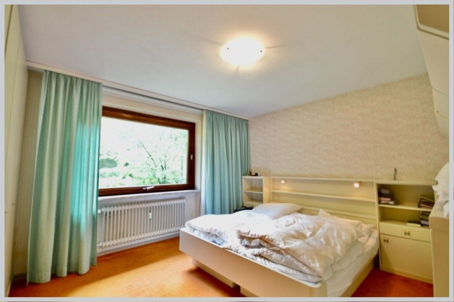 Geräumiges Schlafzimmer Erdgeschosswohnung Hamburg