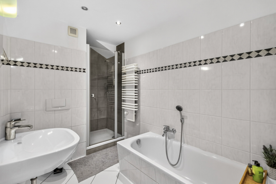 Großes Vollbad Penthousewohnung Hamburg