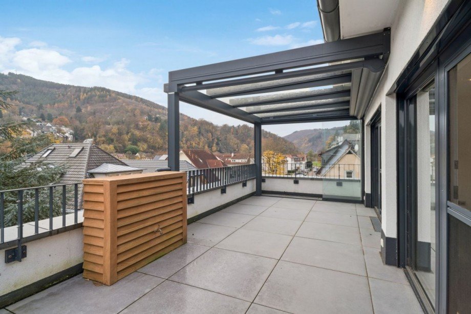 Dachterrasse mit Überdachung & Sonnenmarkise Penthousewohnung Heidelberg