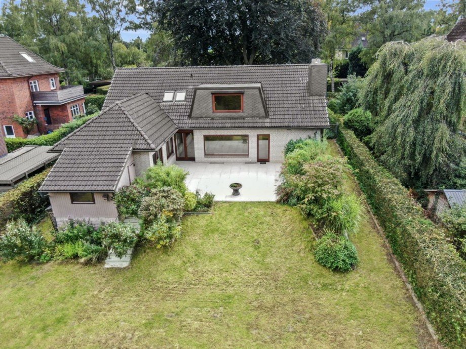 Ein Exklusivangebot im Alleinauftrag der 4TREE CAPITAL Real Estate GmbH Einfamilienhaus Großhansdorf