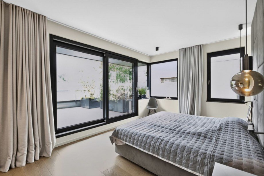 Elternschlafzimmer mit Dachterrasse Villa Großhansdorf