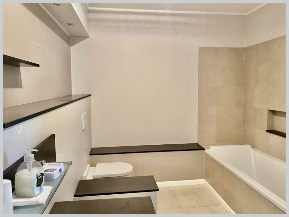 Top-modernes Vollbad Penthousewohnung Lübeck
