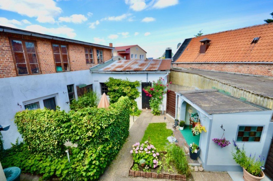 Herrlicher Garten im Atriumcharakter Einfamilienhaus Dassow