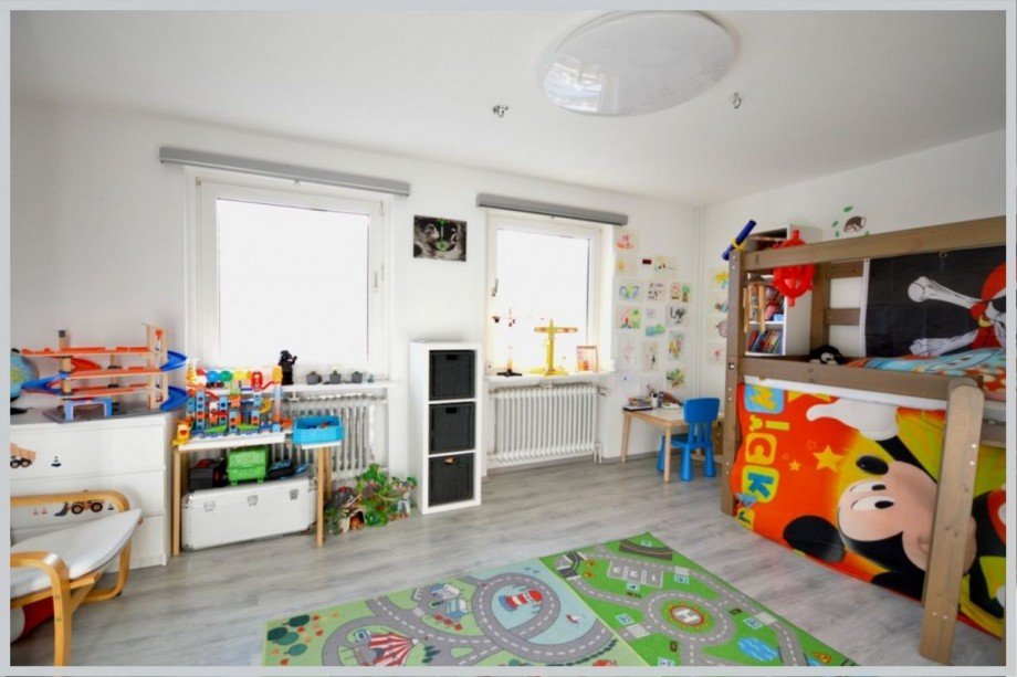 Großes Kinder- oder Schlafzimmer Reihenendhaus Norderstedt