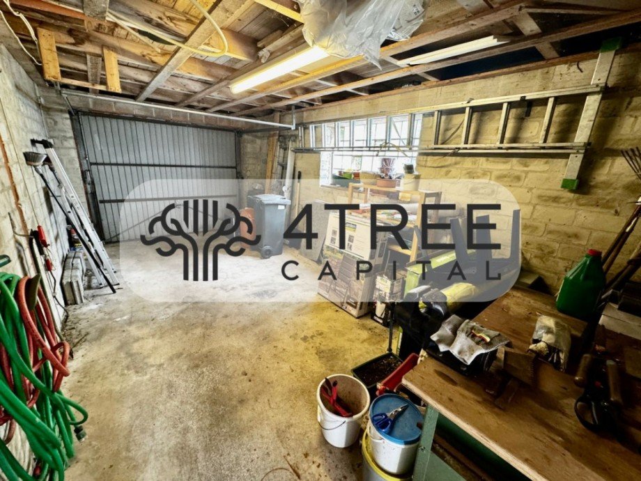 Garage mit Tageslicht & Werkstatt Einfamilienhaus Schenefeld