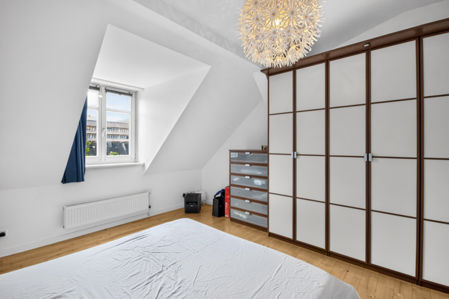 Schlafzimmer mit Gaube Penthousewohnung Hamburg