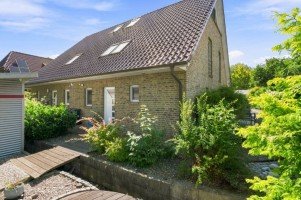 Hauptbild FAMILIENREFUGIUM IN HERRLICHER FELDRANDLAGE EINES ÖKOLOGISCHEN WOHNGEBIETES