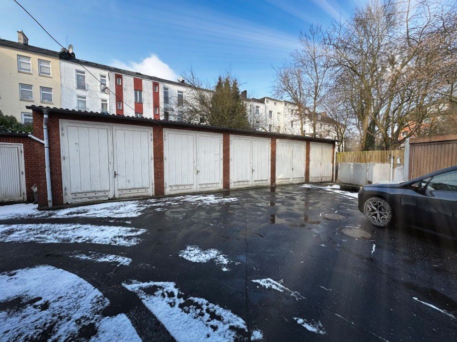 Vorderer Garagenhof Wohn- / Gesch�ftshaus Hamburg